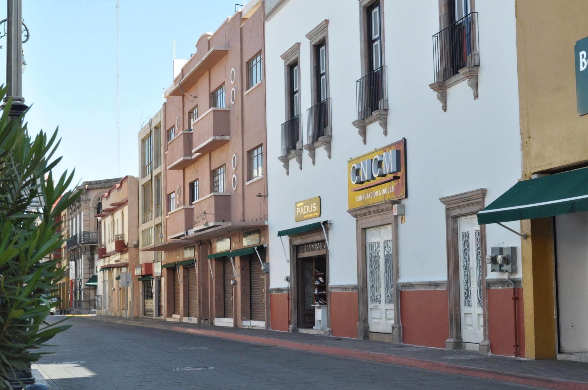 Hotel San Carlos Irapuato Exterior photo